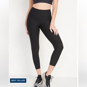 Old Navy High Waisted Powersoft Rib-knit side pocket athletic leggings